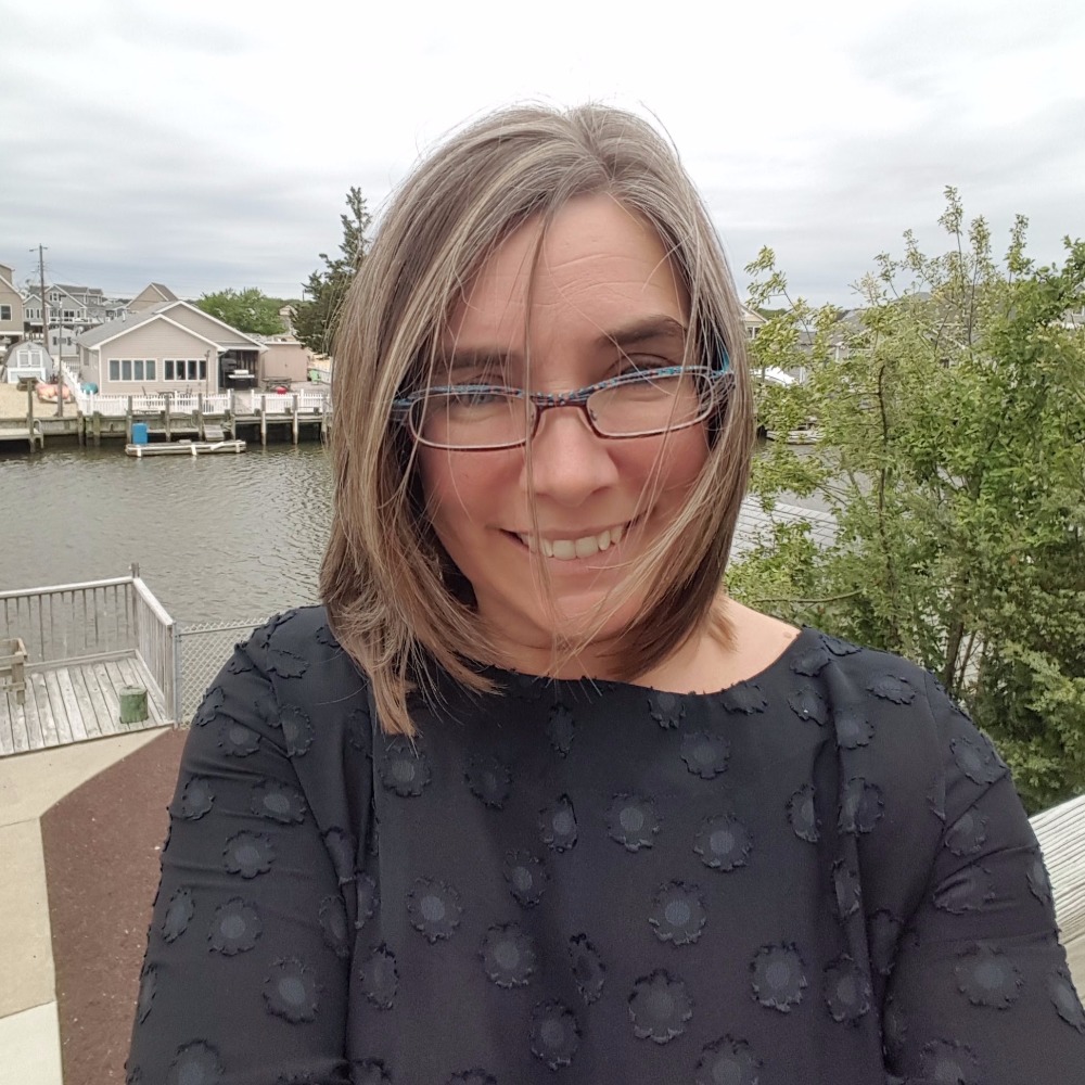 Meet your Posher, Antonia